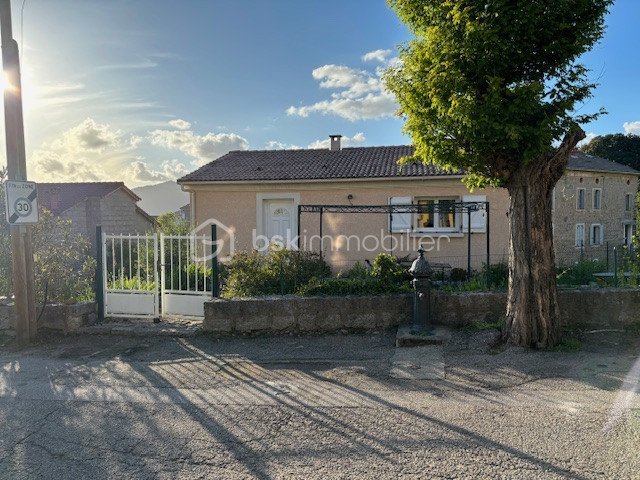 Moradia em banda T2 em Olivese, France N.º 60173