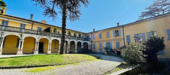4 rooms Apartment in Appiano Gentile, Italy No. 300080 4