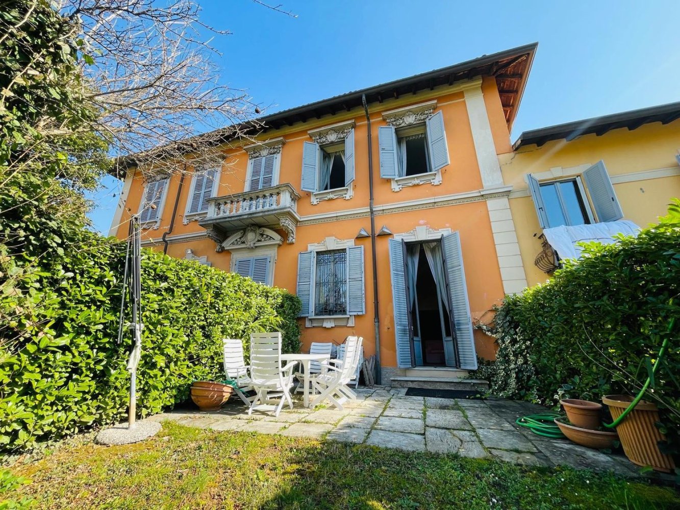 4 rooms Apartment in Appiano Gentile, Italy No. 300080