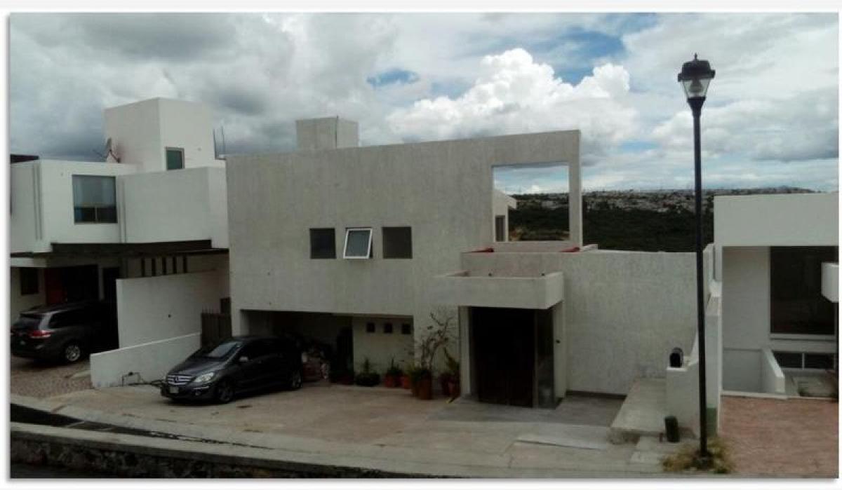 Casa de 3 dormitorios en Querétaro, Mexico No. 170827