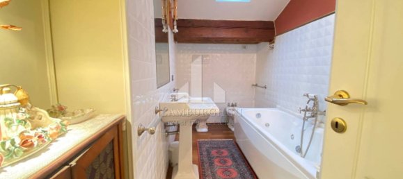 2 bedrooms Apartment in Ferrara, Italy No. 152413 10