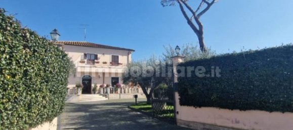 5 rooms Commercial property in Rome, Italy No. 223800 23