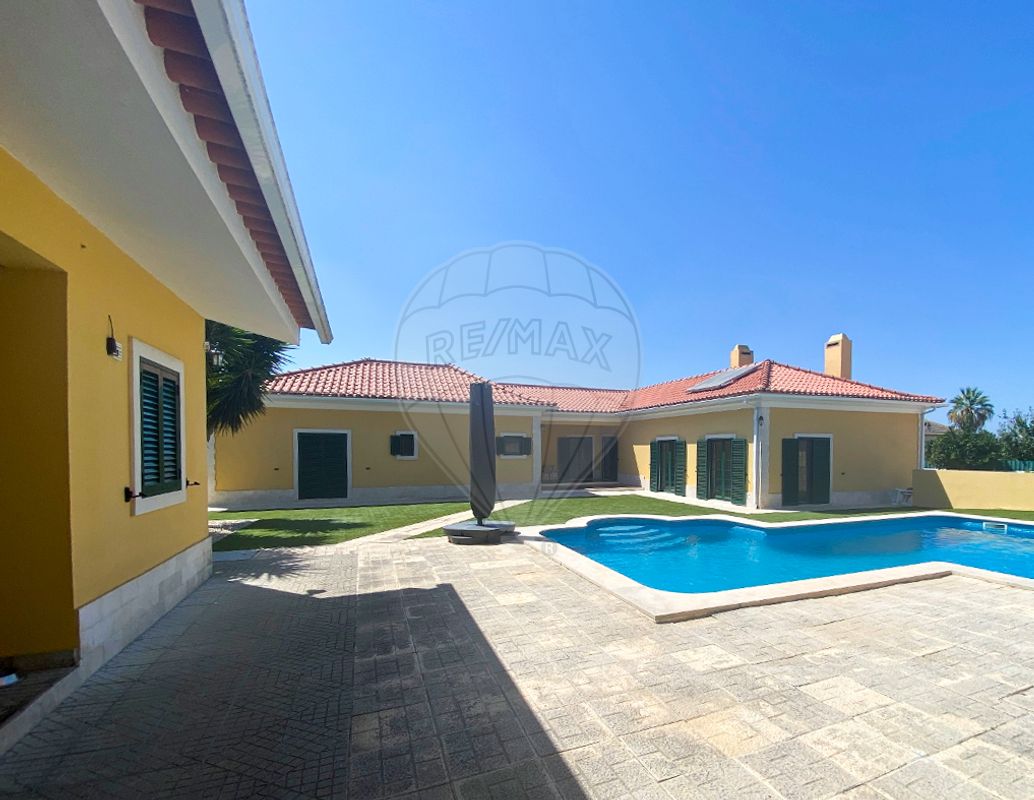 7 bedrooms House in Palmela, Portugal No. 30553