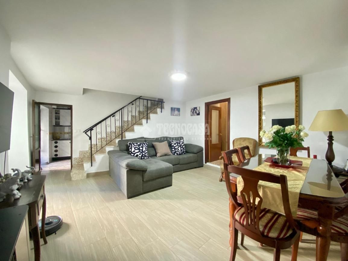 Adosado de 4 dormitorios en Sabiote, Spain No. 242502