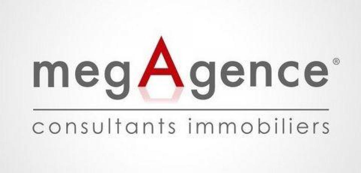 Oficina en Auray, France 80 m² No. 17422