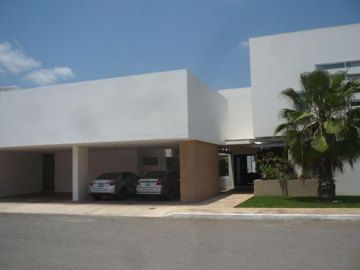 6 bedrooms House in Yucatan, Mexico No. 186723
