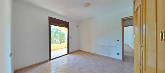 4 bedrooms House in Cuenca, Spain No. 164626 16