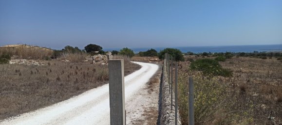 37000m² Land in Portopalo di Capo Passero, Italy No. 67835 3
