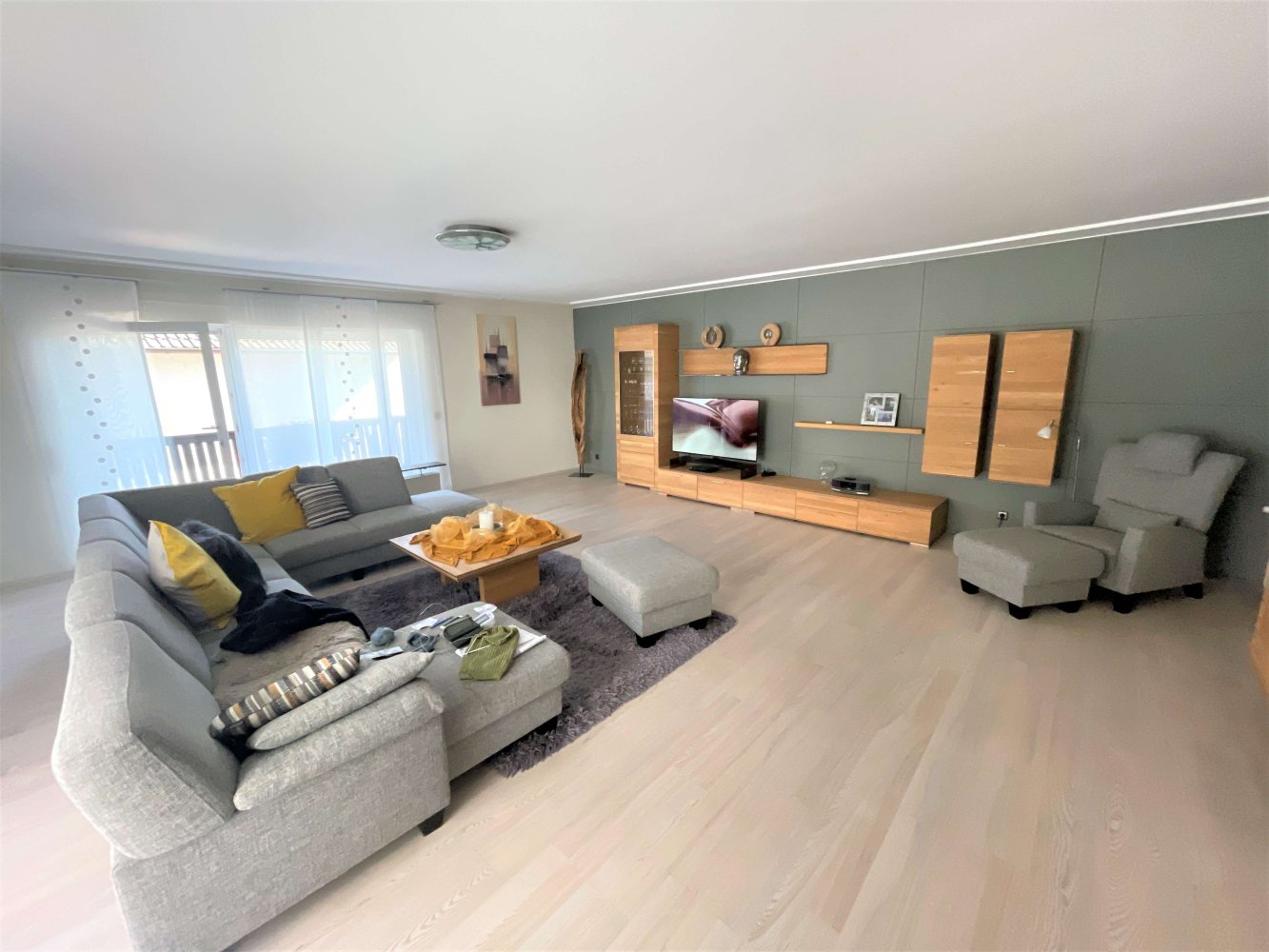 9-Zimmer Gebäude in Wetteraukreis, Germany, Nr. 22061