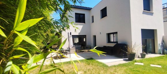 4 bedrooms Villa in Montpellier, France No. 294402 8