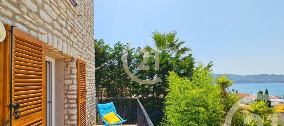 2 bedrooms Duplex in Saint-Florent, France No. 86264 2