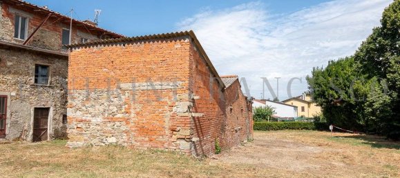 Propiedad comercial de 5 habitaciónes en Arezzo, Italy No. 270779 12