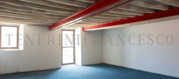 Propiedad comercial de 5 habitaciónes en Arezzo, Italy No. 270779 36