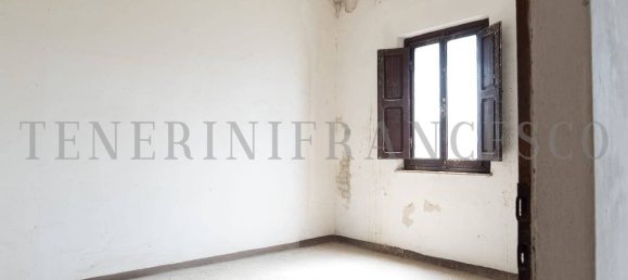Propiedad comercial de 5 habitaciónes en Arezzo, Italy No. 270779 21