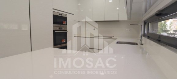 4 bedrooms House in Loures, Portugal No. 102867 3