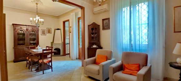 3 bedrooms House in Empoli, Italy No. 303594 2