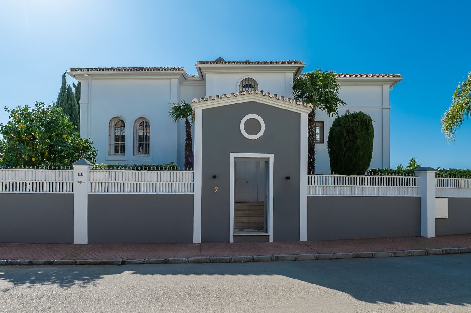 4 bedrooms Villa in Marbella, Spain No. 62700