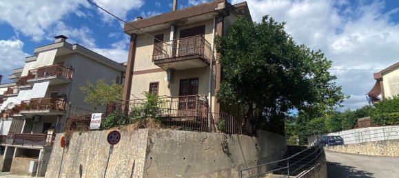4 rooms House in Baronissi, Italy No. 278487 6