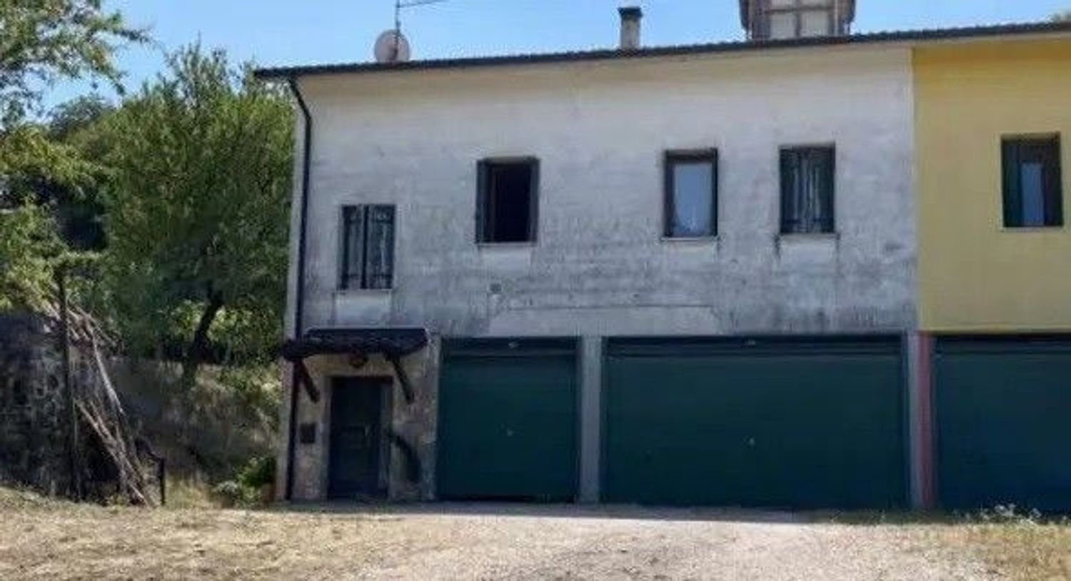 Apartamento de 4 habitaciónes en Montebello Vicentino, Italy No. 219508