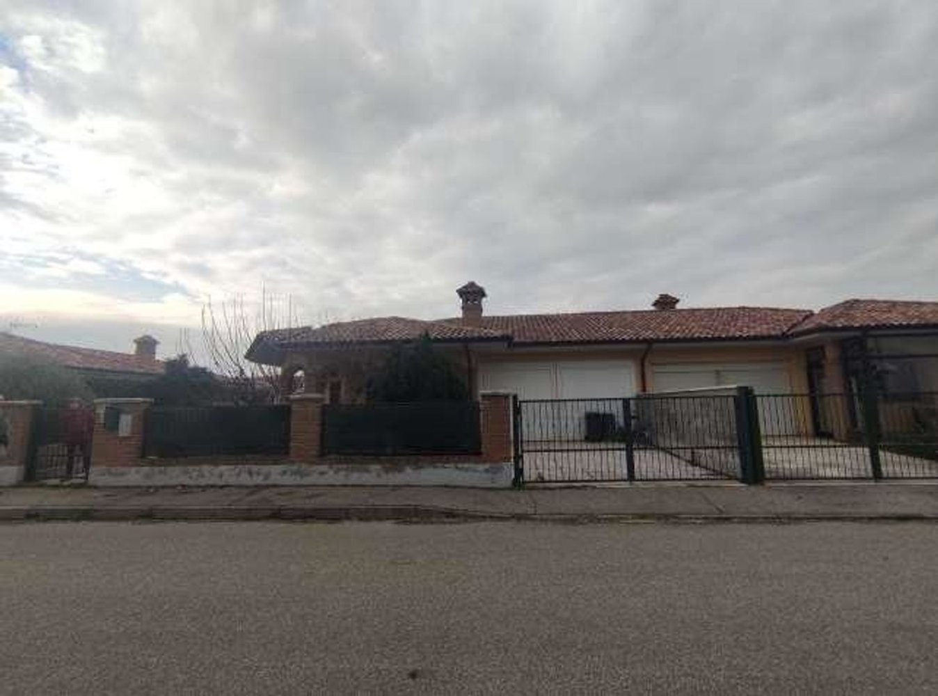 Casa de 2 habitaciónes en Roncaro, Italy No. 3361