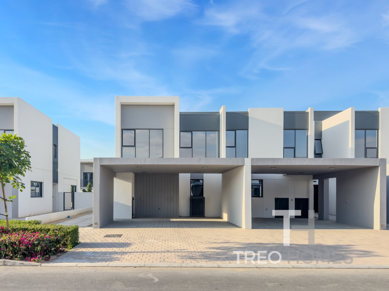 4 bedrooms Townhouse in Dubai Land, UAE No. 30561