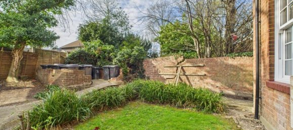 2 bedrooms Apartment in London, United Kingdom No. 13514 4