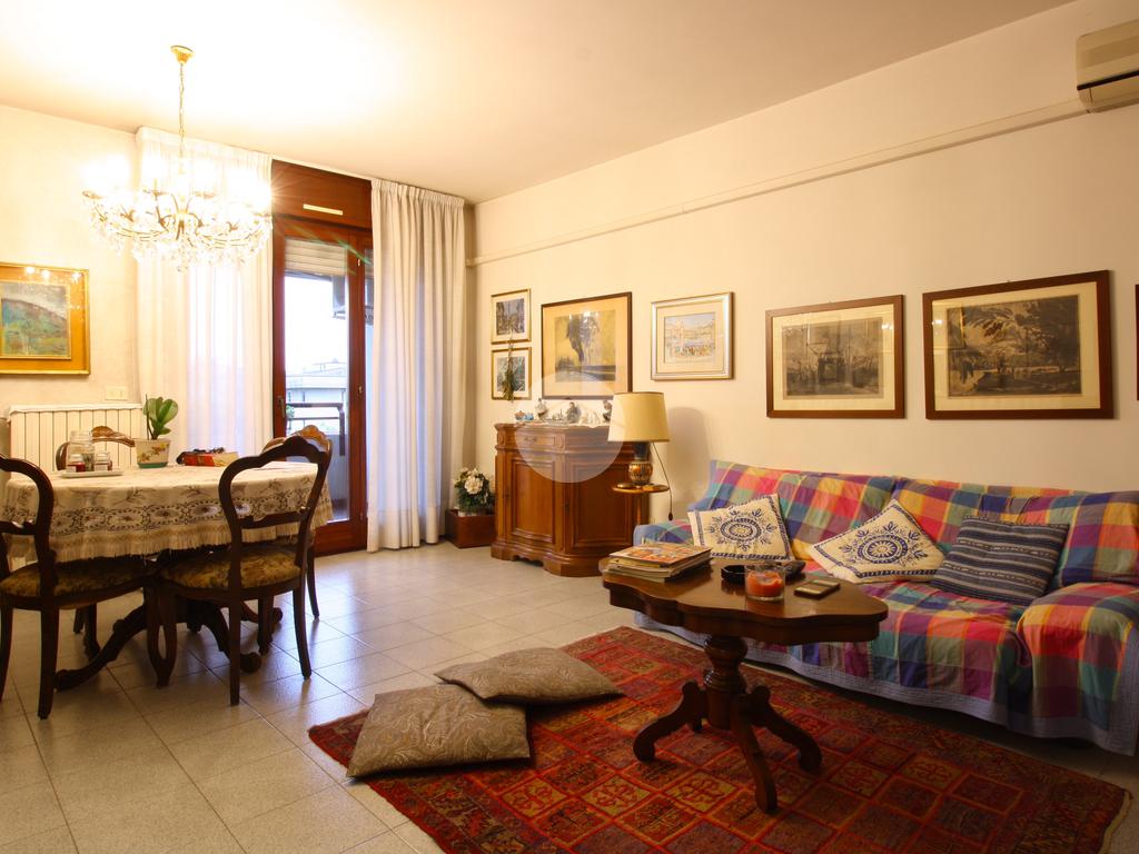 Квартира с 2 спальнями в Верона, Италия № 68956