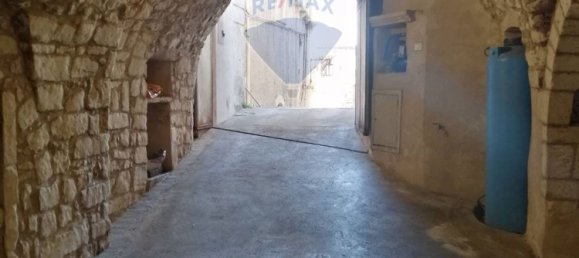 Garagem em Monte Sant'Angelo, Italy 172 m² N.º 360046 13