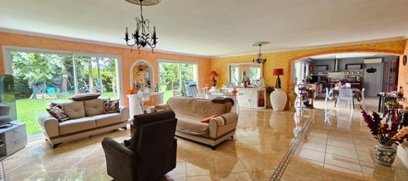 4 bedrooms House in Seine-Maritime, France No. 315180 9