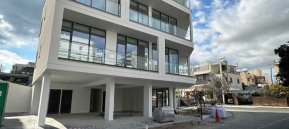 3 bedrooms Apartment in Limassol, Cyprus No. 8508 15