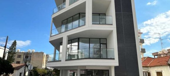 3 bedrooms Apartment in Limassol, Cyprus No. 8508 16