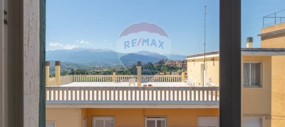 Квартира с 2 спальнями в Кьети, Италия № 294163 20