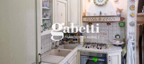 Apartamento de 3 dormitorios en Rome, Italy No. 44689 20