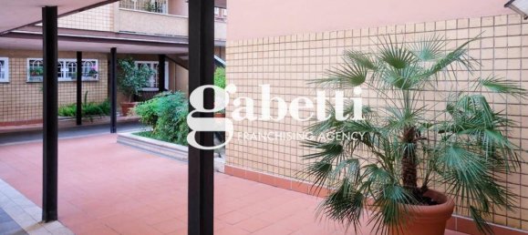 Apartamento de 3 dormitorios en Rome, Italy No. 44689 3