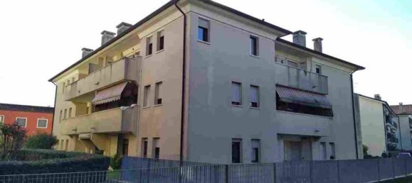 3 rooms Apartment in Nervesa della Battaglia, Italy No. 208979 2