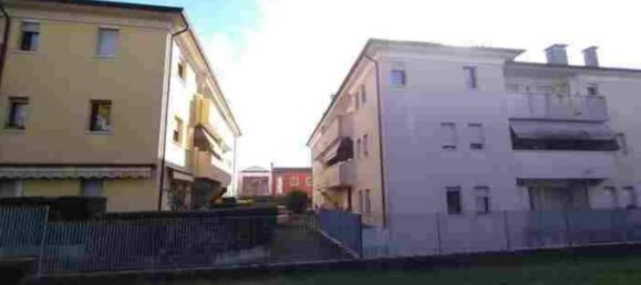 3 rooms Apartment in Nervesa della Battaglia, Italy No. 208979 5