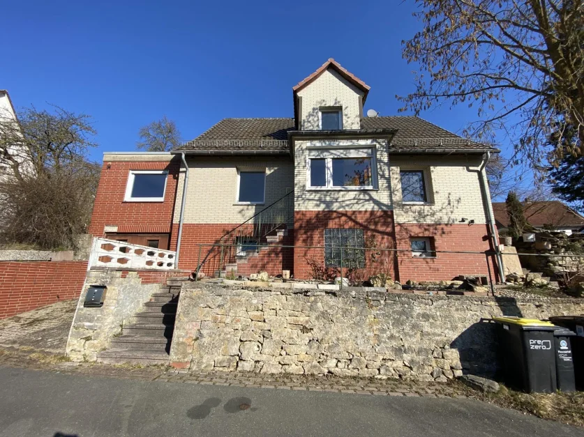 6 rooms House in Kassel, Germany No. 126965