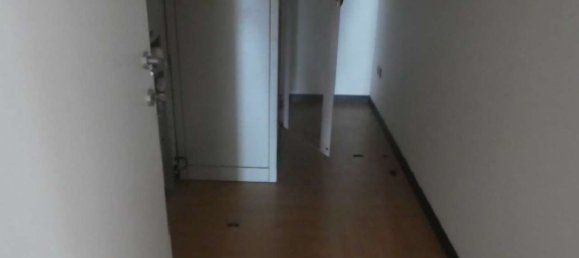 391m² Office in Vicenza, Italy No. 310004 6