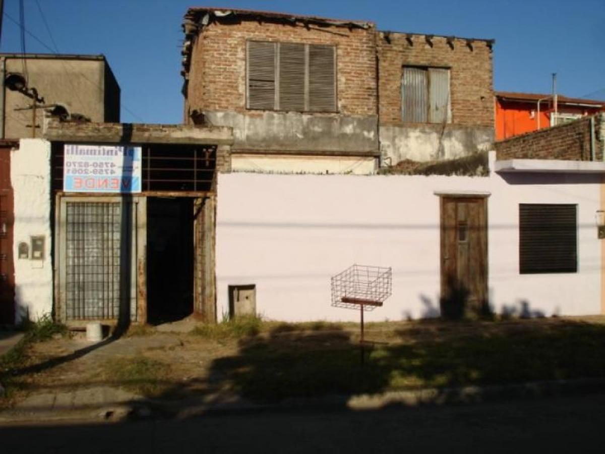 3 bedrooms House in Tres de Febrero, Argentina No. 55096