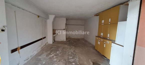 Apartamento de 4 dormitorios en Vado Ligure, Italy No. 358971 20