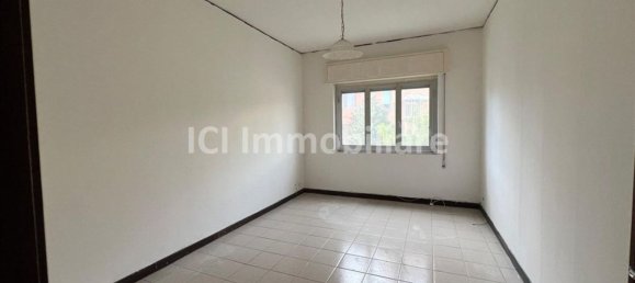 Apartamento de 4 dormitorios en Vado Ligure, Italy No. 358971 16
