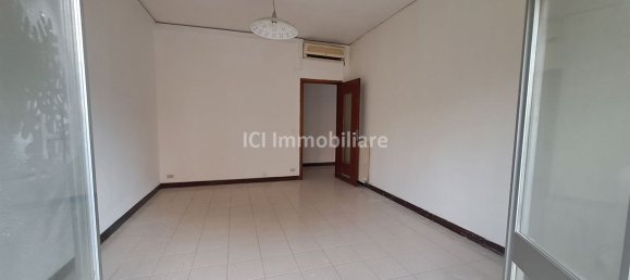 Apartamento de 4 dormitorios en Vado Ligure, Italy No. 358971 13
