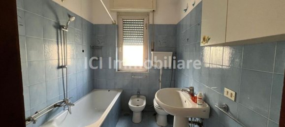 Apartamento de 4 dormitorios en Vado Ligure, Italy No. 358971 18