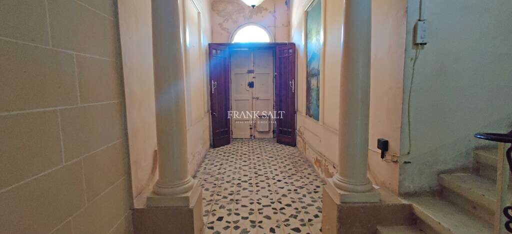 Таунхаус с 3 спальнями в Марса, Мальта № 1908