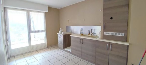 3 Schlafzimmer Wohnung in Sotteville-les-Rouen, France, Nr. 355310 3