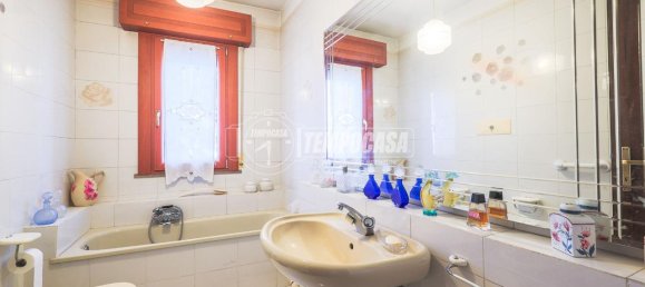 4-salle Appartement à Ravenna, Italy No. 36750 14