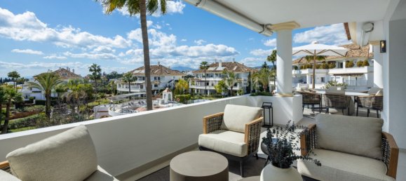 3 bedrooms Penthouse in Marbella, Spain No. 148530 2