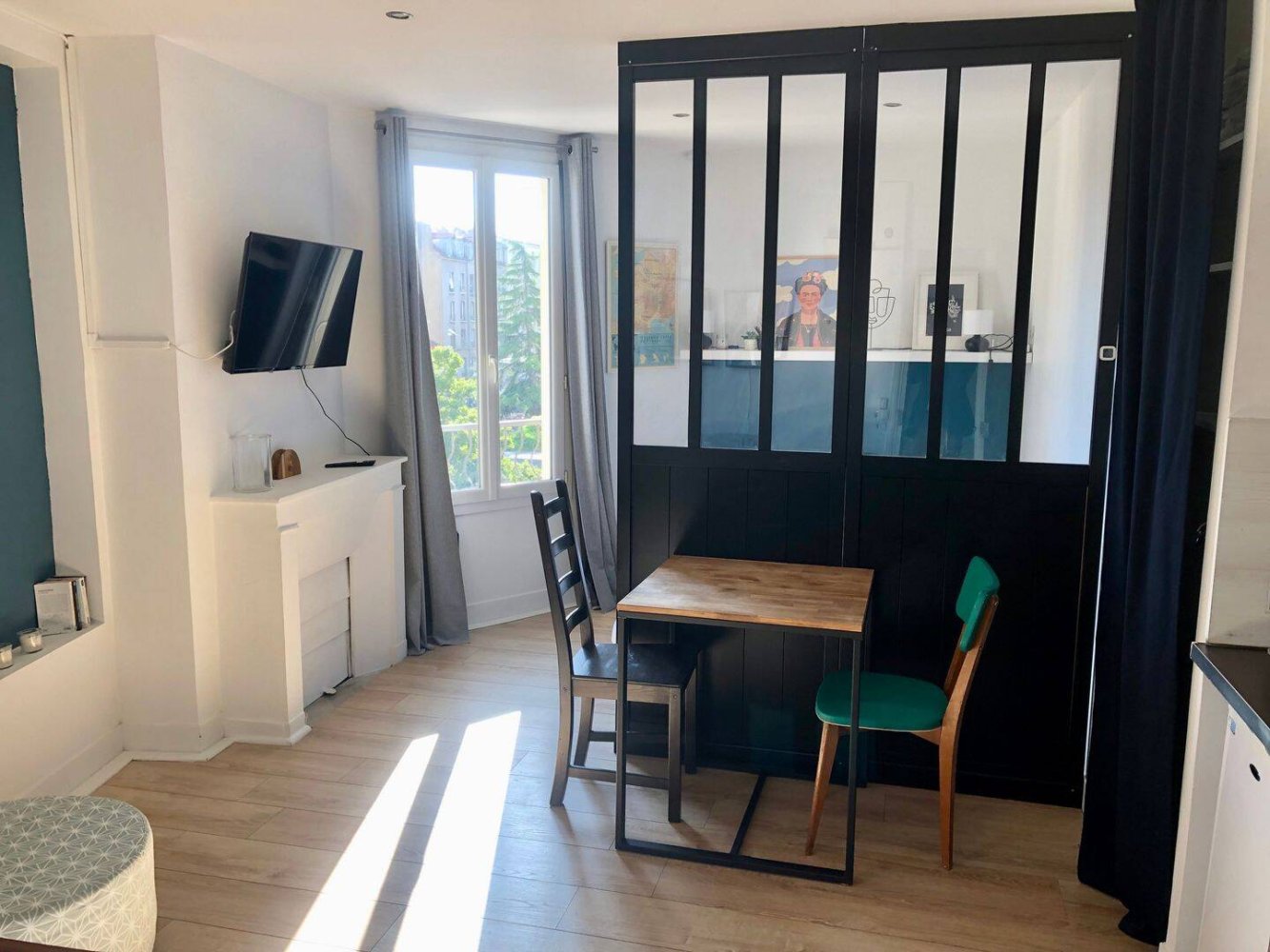 Studio in Seine-Saint-Denis, France, Nr. 333691