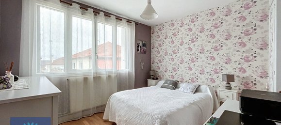 2 bedrooms House in Evry, France No. 166438 8