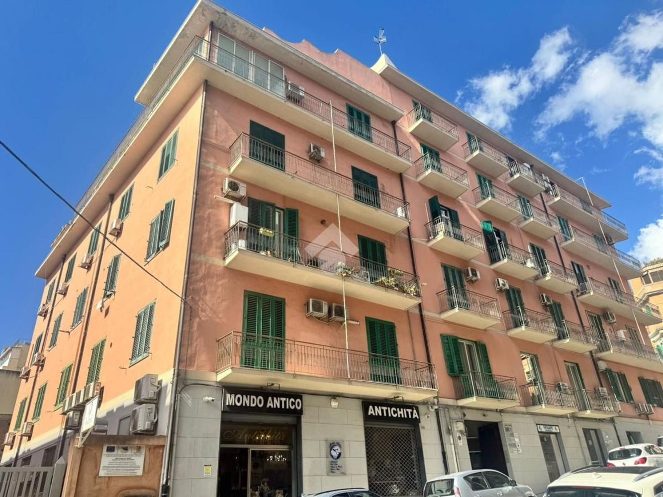 5 chambres Appartement à Messina, Italy No. 345050